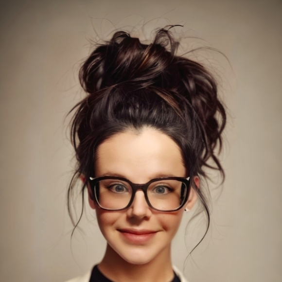 Meet your Posher, Jessica - Picture 2 of 4